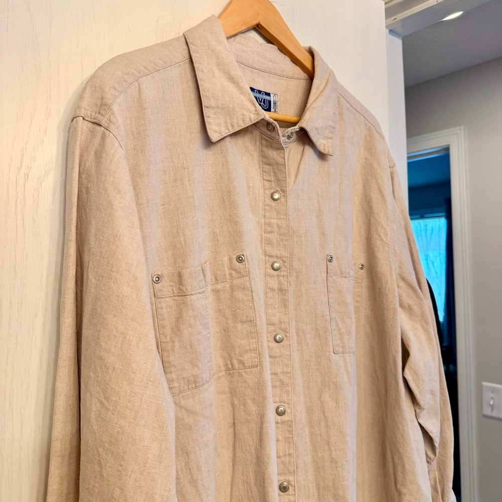 Linen Button-Up Shirt - Picture 3 of 8
